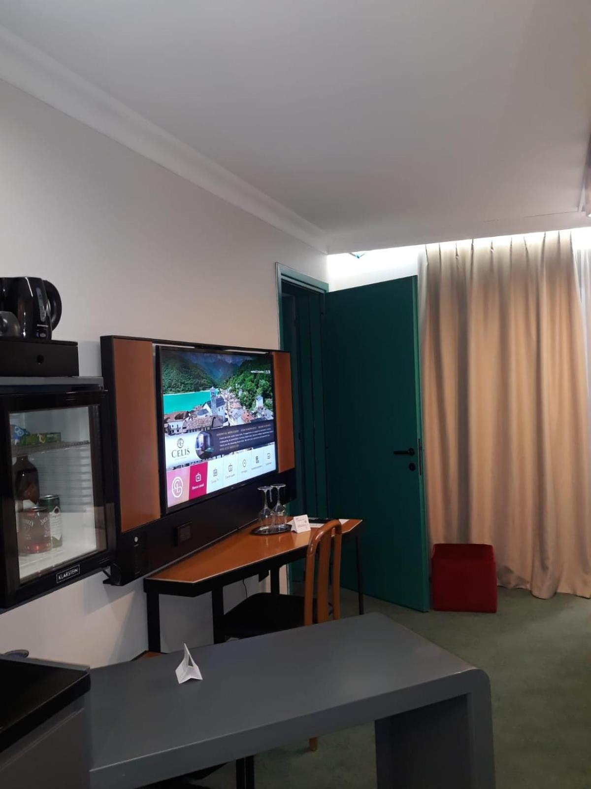 Hotel Celis Barcis Luaran gambar